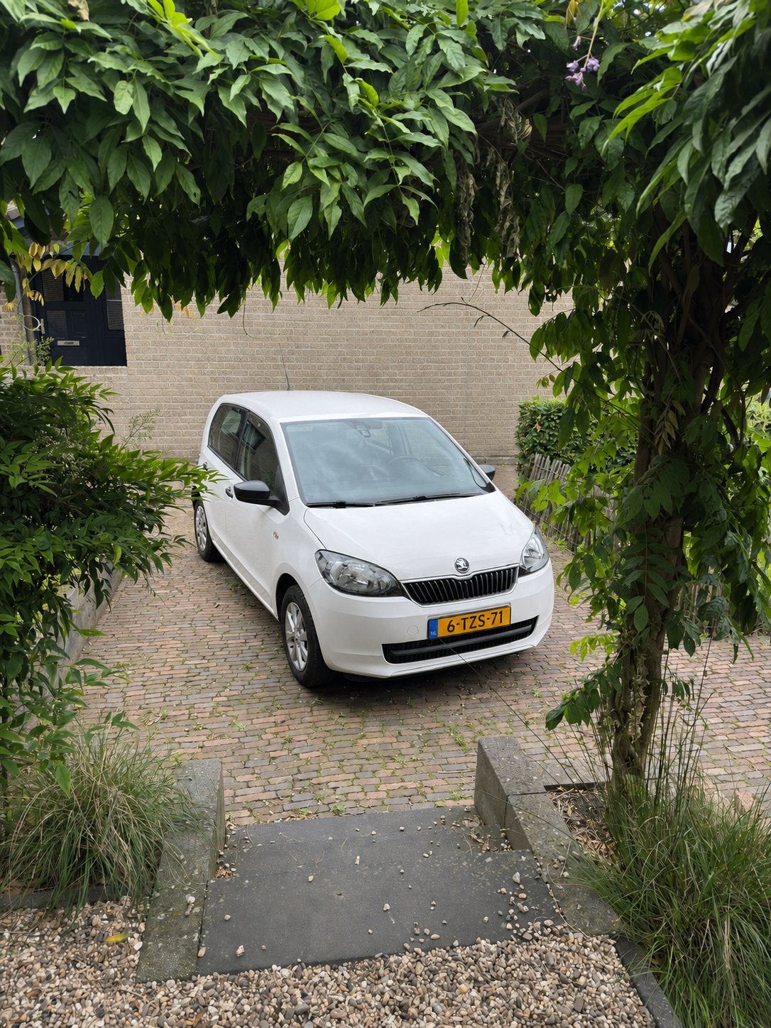 Skoda Citigo 1.0 T 44KW 2012 Wit, Auto's, Skoda, Voorwielaandrijving, Stof, 4 cilinders, 4 stoelen