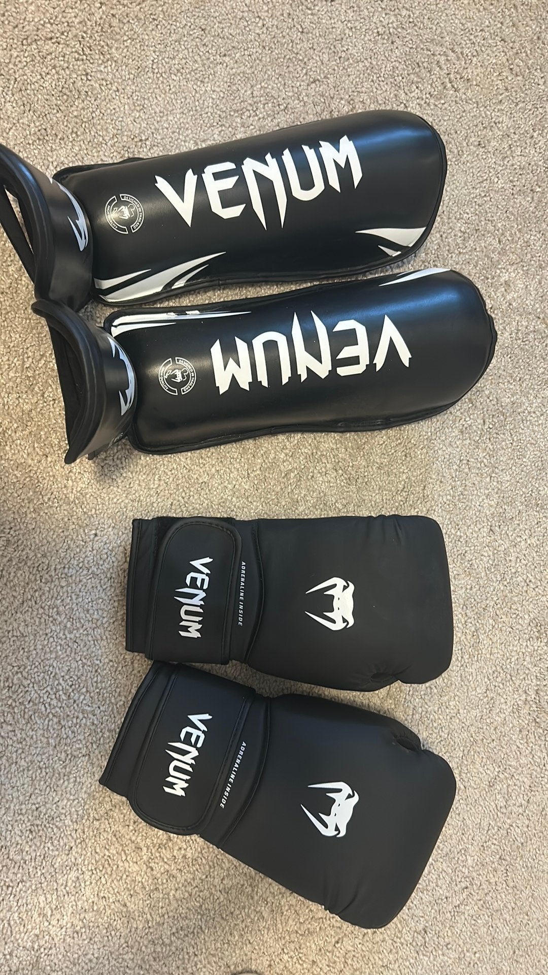 Venum kickboks spullen, Ophalen, Zo goed als nieuw, Bokshandschoenen