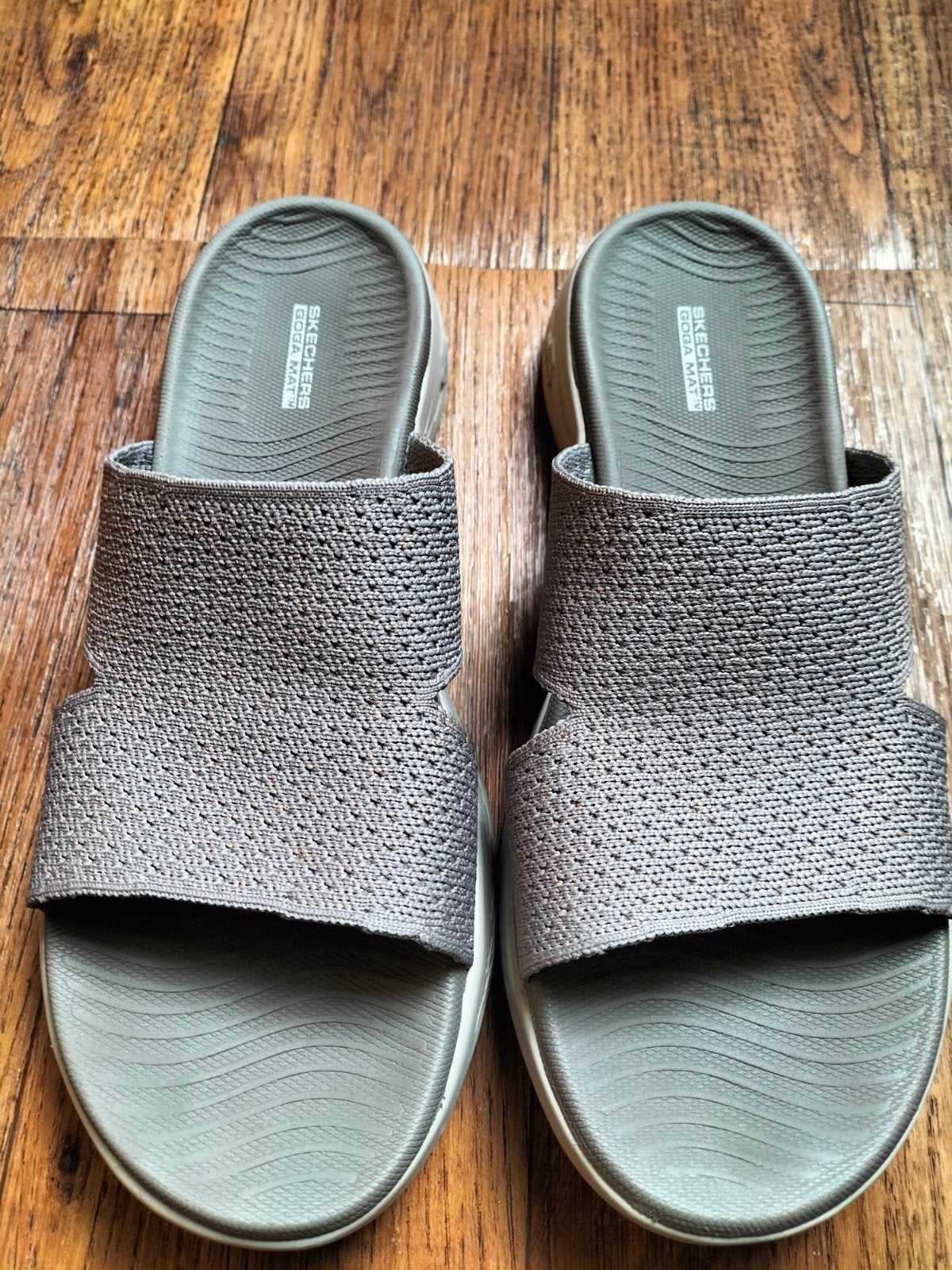 Skechers slippers On The Go - dames, Skechers, Overige kleuren, Ophalen of Verzenden, Zo goed als nieuw