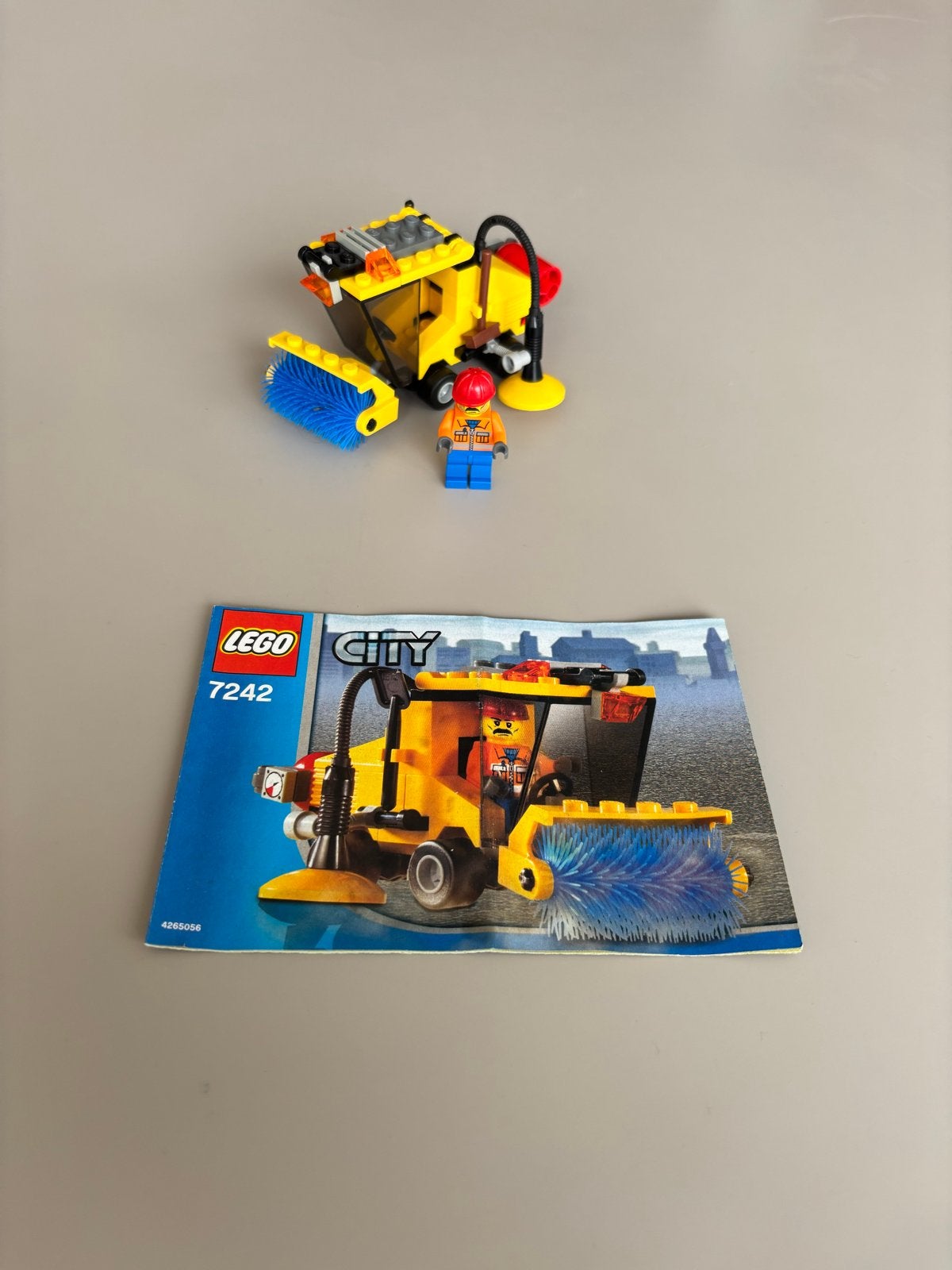 Lego City Straatveegmachine Set 7242 Compleet met Boekje, Ophalen, Lego, Compleet, Complete set