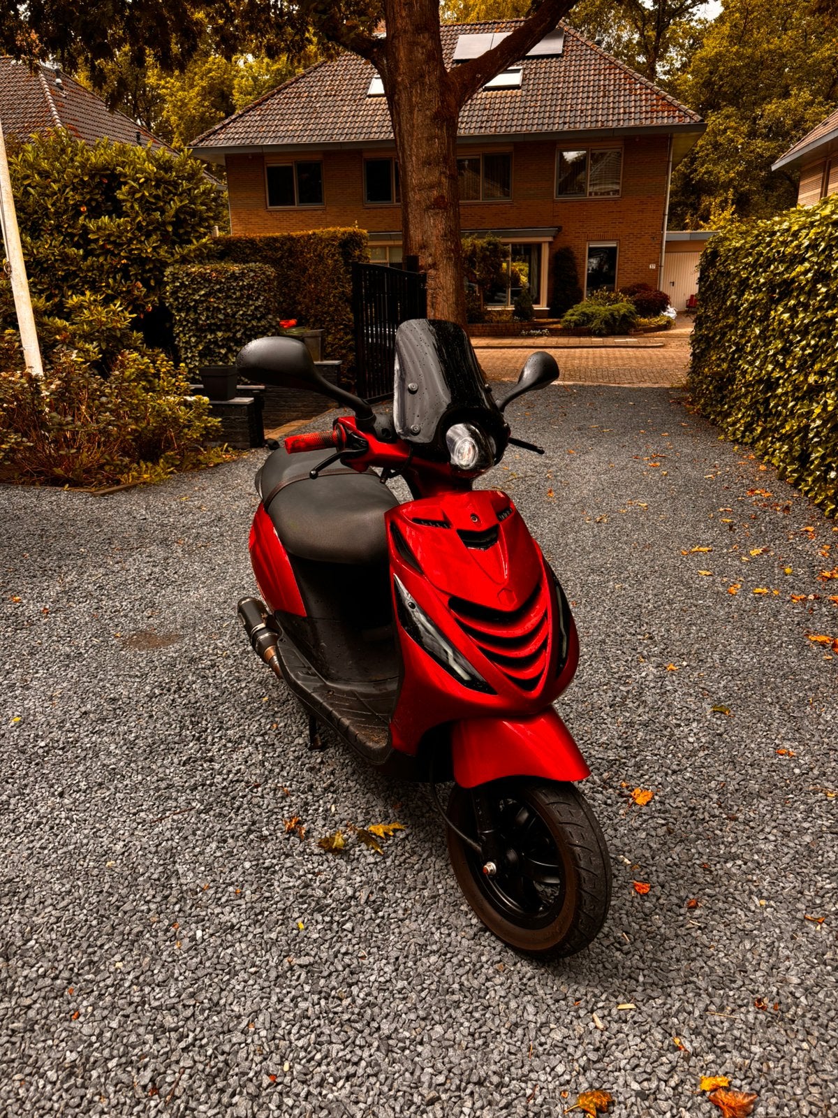 Piaggio zip bouwjaar 2021 iget, Fietsen en Brommers, Scooters | Piaggio, Zo goed als nieuw, Zip, Maximaal 45 km/u, Benzine, Ophalen