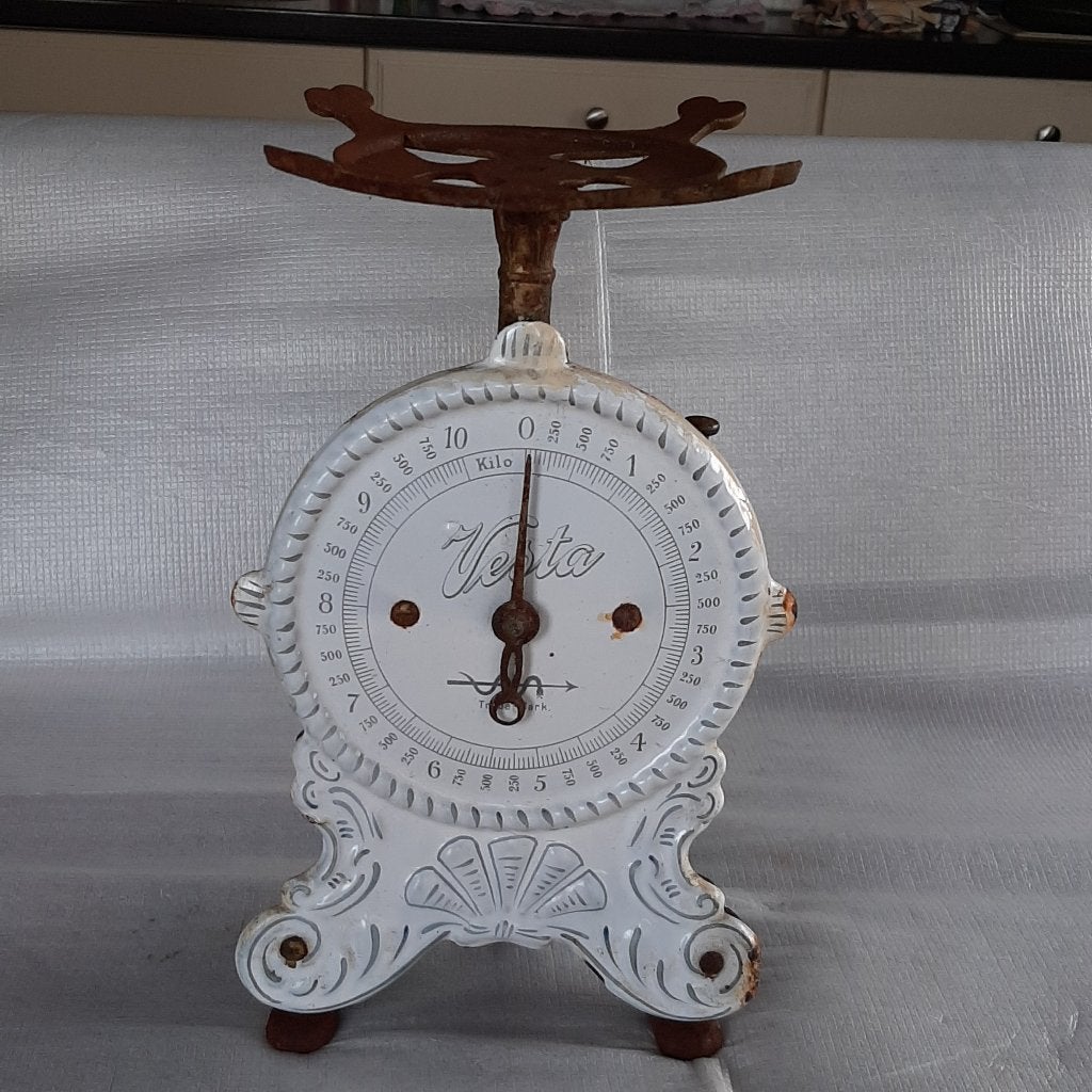 Vintage ( keuken )weegschaaltje tot 10 kg, merk Vesta, Ophalen