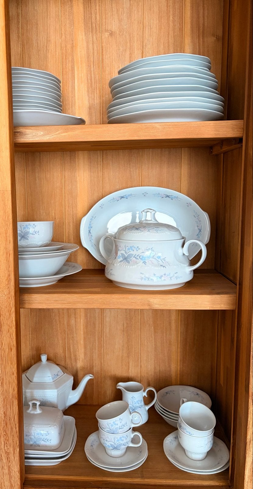 8 persoons Mitterteich Bavaria Servies - Bloemdecor, Huis en Inrichting, Ophalen, Gebruikt, Overige merken, Klassiek
