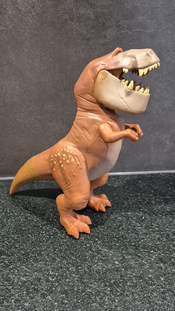Butch, The Good Dinosaur figuur. Pixar. 25cm. 6B14, Tweedehands verkoop, Tweedehands verkoop, Gebruikt, Ophalen of Verzenden