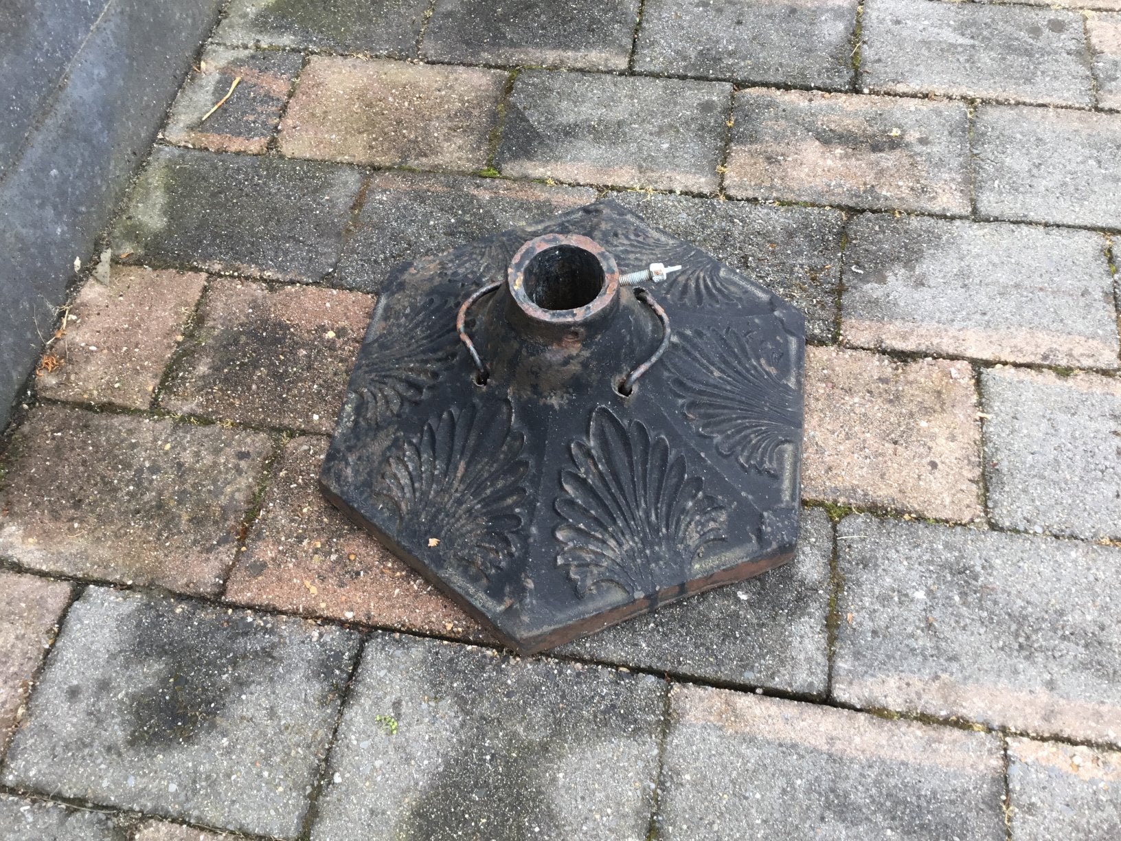 Gietijzeren parasolvoet / kerstboomhouder - 22 kg, Tuin en Terras, Parasols, Gebruikt, Parasolvoet, Ophalen of Verzenden