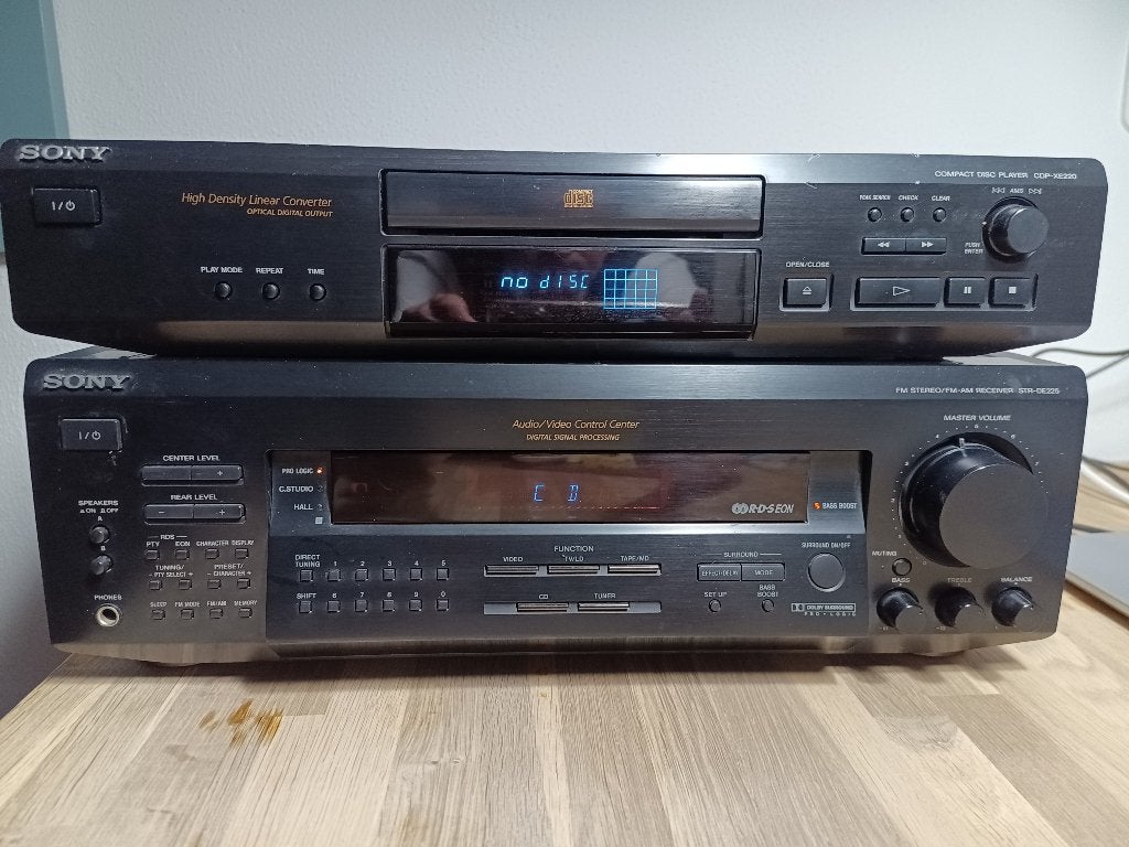 Sony CD-speler CDP-S220 en Receiver STR-D620S, Gebruikt, Ophalen of Verzenden, 60 tot 120 watt, Sony