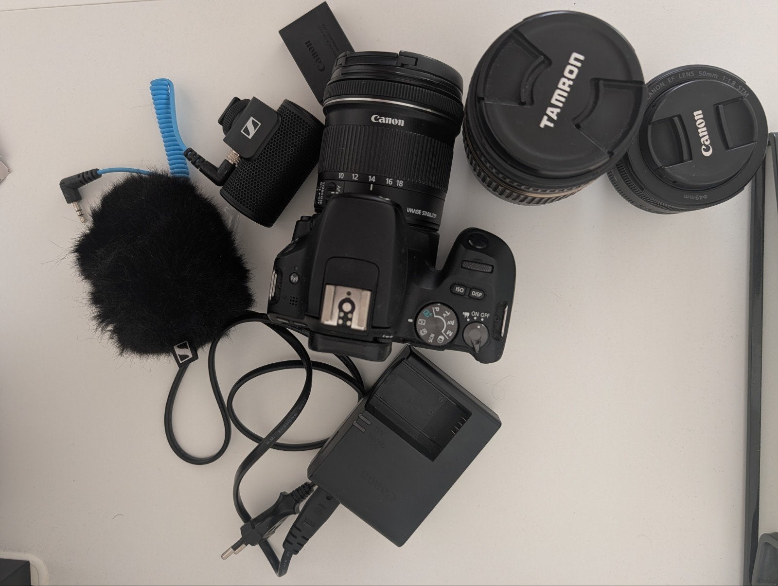 Canon EOS 200D met 3 lenzen, extra accu en microfoon, Audio, Tv en Foto, Fotocamera's Digitaal, Ophalen, Gebruikt, Spiegelreflex