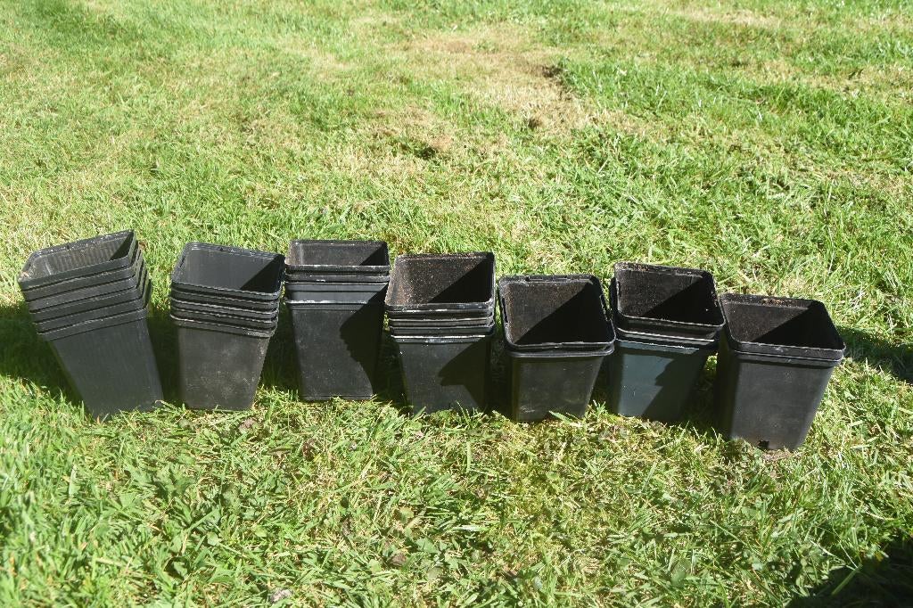 27 stuks Vierkante Plantenpotten Kweekpotten, Kunststof, Gebruikt, Minder dan 30 cm, Vierkant