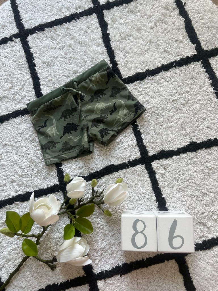 Heel goed groen dino Prenatal shorts zwembroek baby 86 boy, Kinderen en Baby's, Babykleding | Maat 86, Broekje, Ophalen of Verzenden