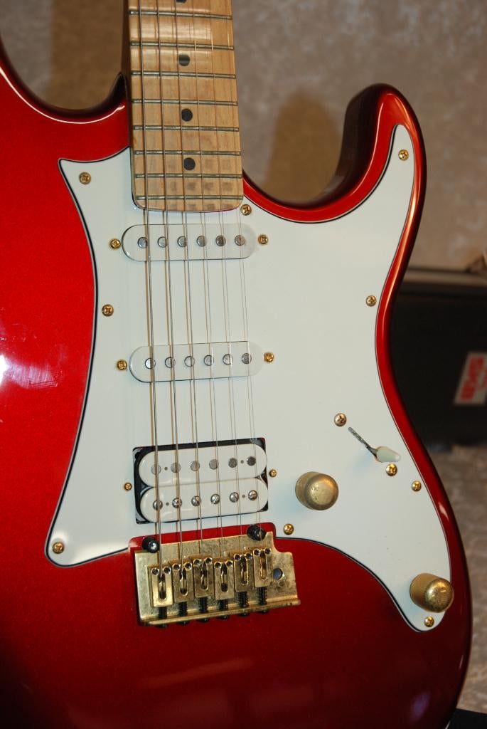 Ibanez Blazer, rood uit 1997 met SKB hardcase, Japan, Gebruikt, ., Ophalen of Verzenden, Ibanez