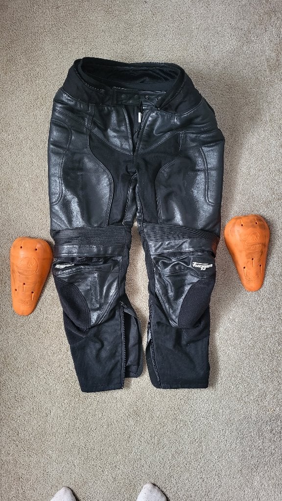 Furygan Veloce motorbroek mt 42 zgan, Motoren, Kleding | Motorkleding, Furygan, Broek | leer, Dames, Ophalen of Verzenden
