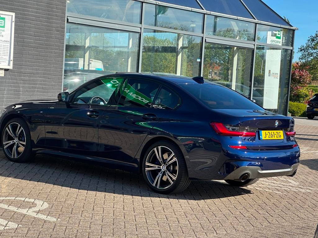 BMW 3-serie 330e eDrive Edition/CAMERA/CARPLAY/PANO-DAK/NL-A, Auto's, BMW, 1998 cc, Achterwielaandrijving, Gebruikt, Euro 6