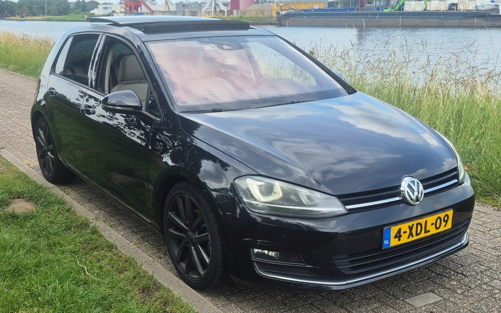 Volkswagen Golf 1.4 TSI/Pano/Xenon/Wit Leer/2xR-Line/Schade, Voorwielaandrijving, 1147 kg, 4 cilinders, 620 kg