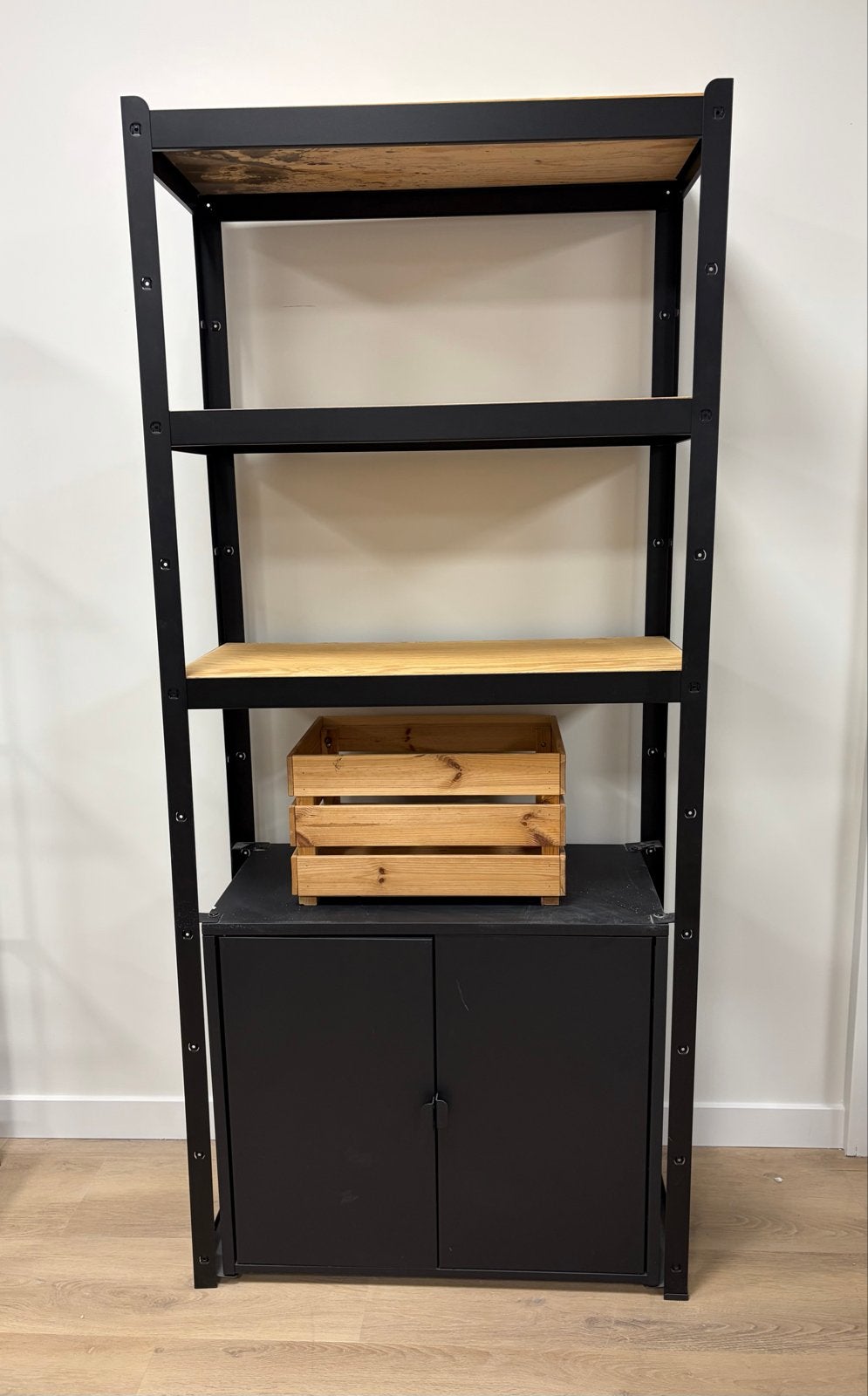 IKEA BROR -  metalen rek met houten planken en kastje, Ophalen, Gebruikt