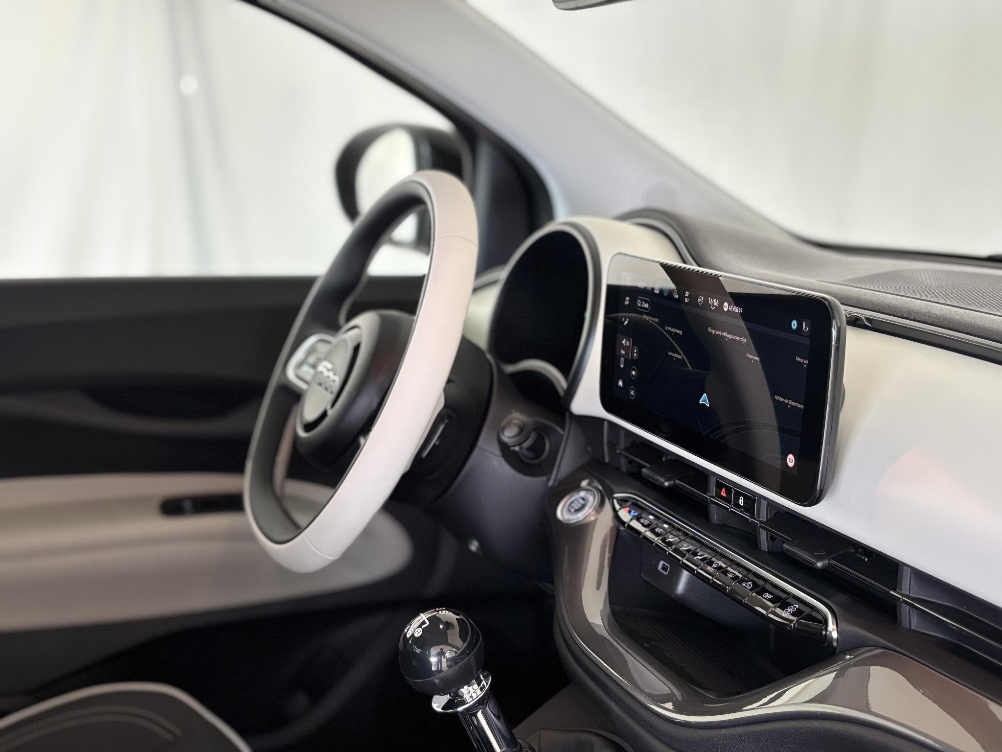 Fiat 500 1.0 Hybrid La Prima | Apple-Android | Cruise contro, Auto's, Fiat, Euro 6, 4 stoelen, Bedrijf, Handgeschakeld