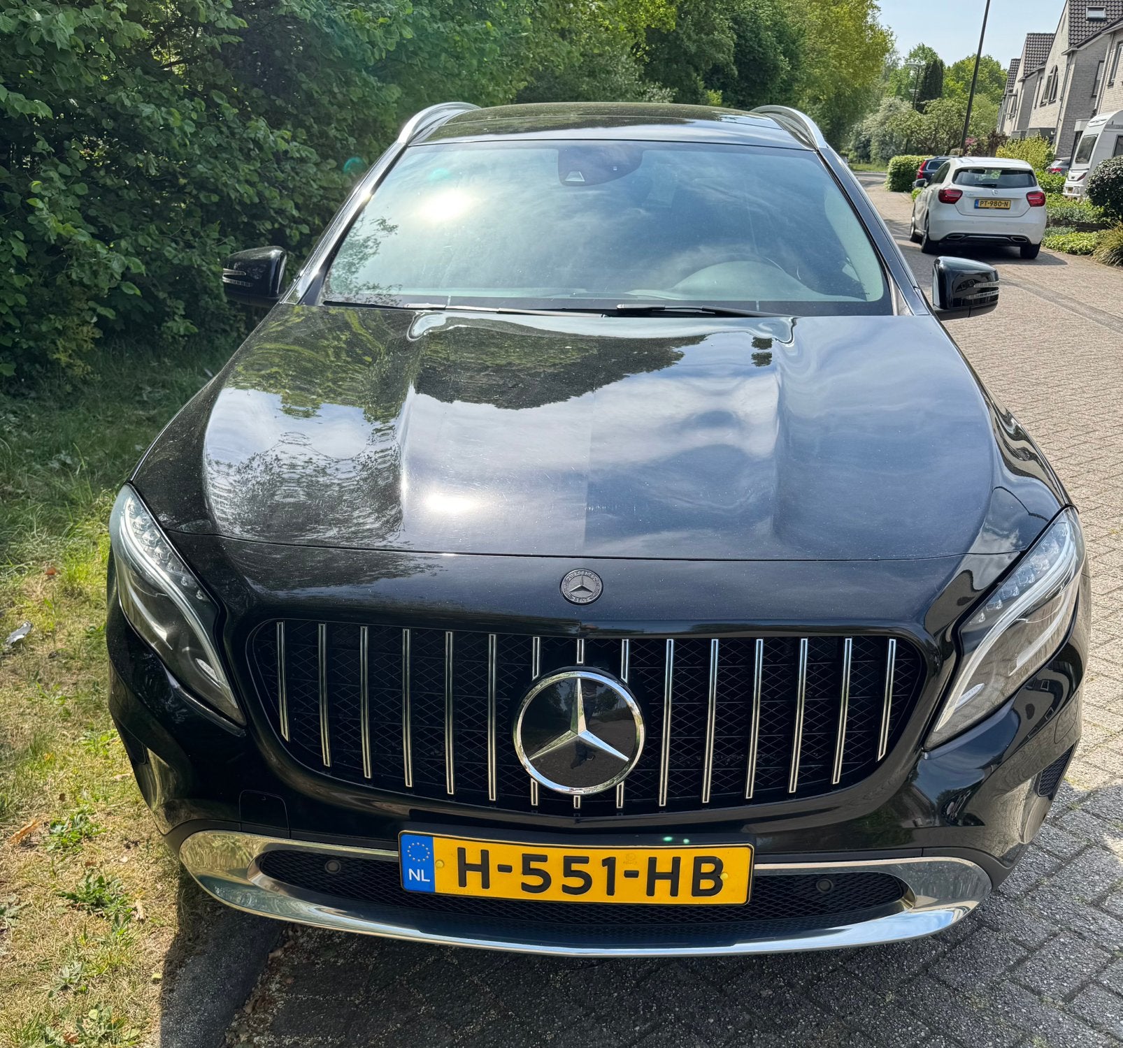 Mercedes GLA200 PANO,19”,AppleCar,TV,Leer,Stoelverwarming, Auto's, Voorwielaandrijving, Leder en Stof, Zwart, 1595 cc
