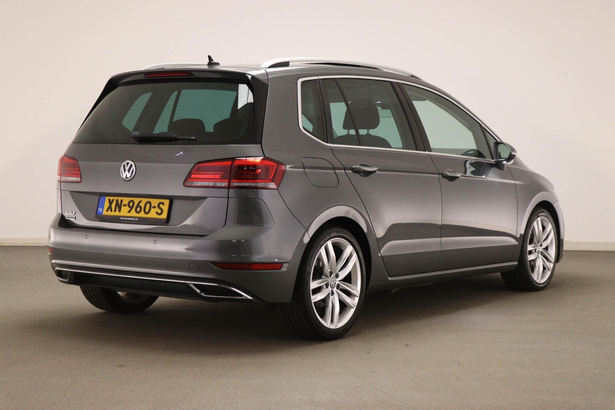 Volkswagen Golf Sportsvan 1.5 TSI ACT Highline Edition | PAN, 4 cilinders, Golf Sportsvan, Bedrijf, Automatische klimaatregeling