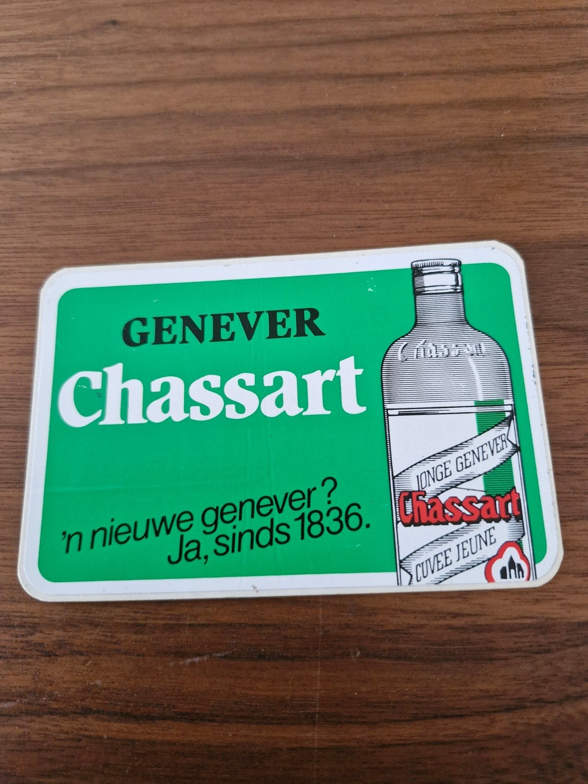 10859 Vintage Chassart Genever Sticker - 'n nieuwe genever?, Ophalen of Verzenden, Gebruikt, Overige typen