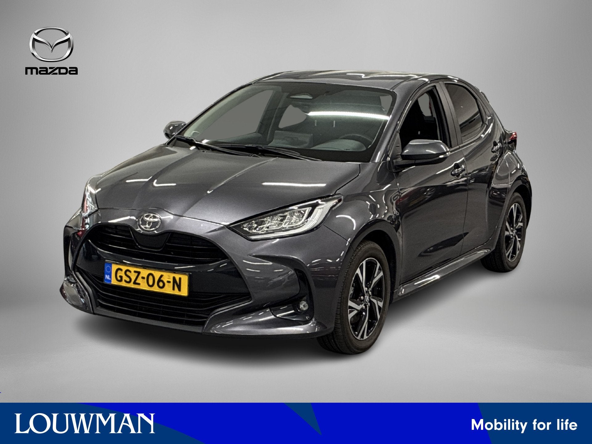 Toyota Yaris 1.5 Hybrid 115 First Edition (bj 2024), Gebruikt, Bedrijf, Hybride Elektrisch/Benzine, 3 cilinders