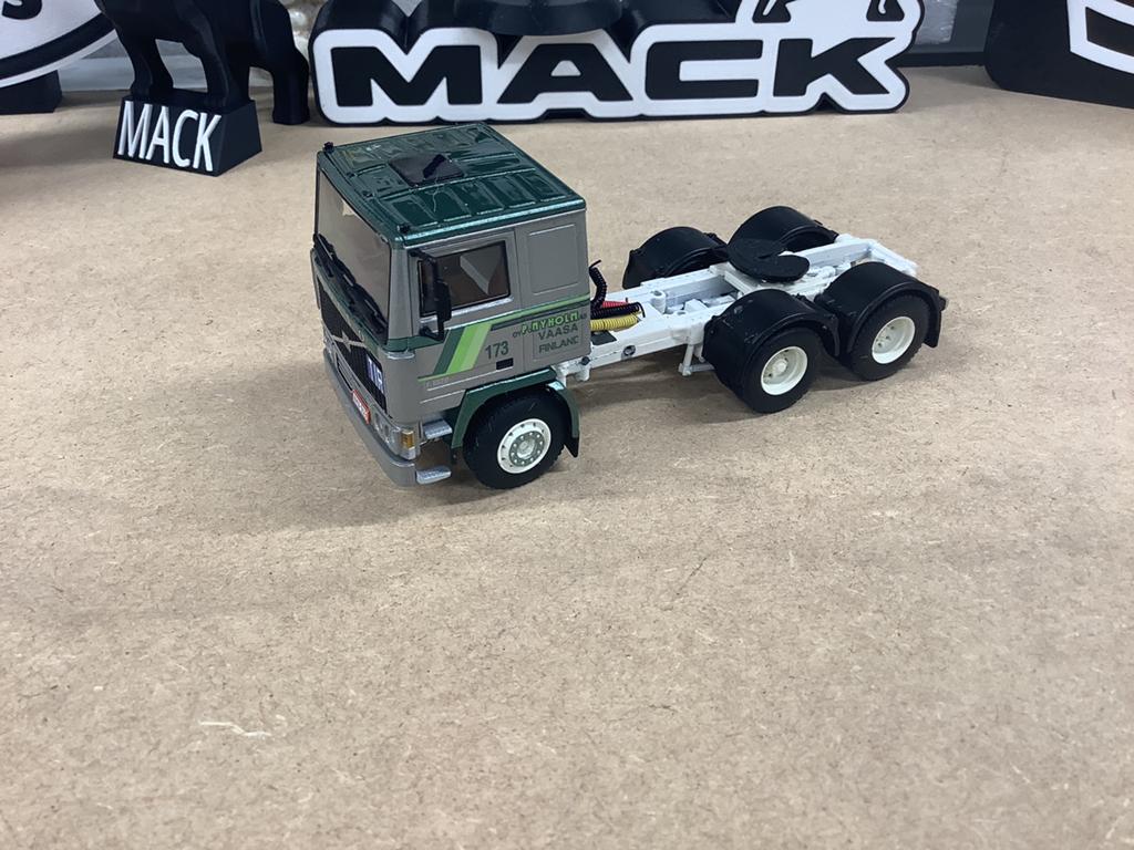 Volvo F10, Hobby en Vrije tijd, Modelauto's | 1:50, Ophalen of Verzenden, Zo goed als nieuw, Bus of Vrachtwagen, Wsi