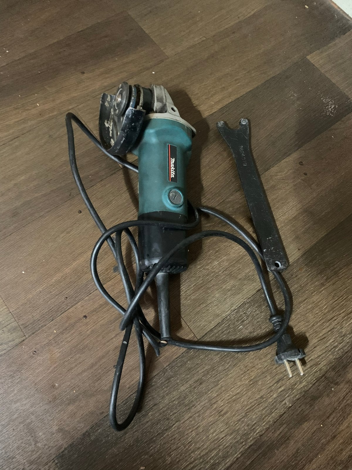 Makita Haakse Slijpmachine - Gebruikt maar functioneel, Doe-het-zelf en Verbouw, Gereedschap | Slijpmachines, Ophalen of Verzenden