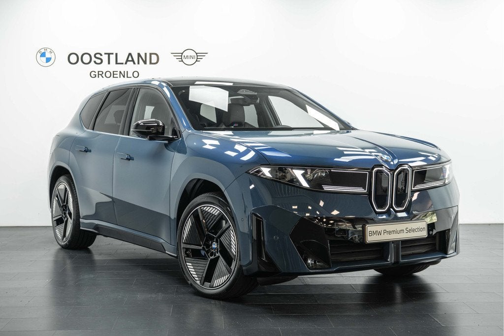 BMW iX3 50 xDrive M Sport / Panoramadak / M Sportstoelen / D, Auto's, BMW, Automaat, Stoelverwarming, Gebruikt, Zwart