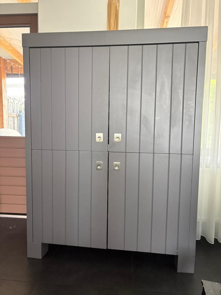 Mooie kast met verl bergruimte, Ophalen, Zo goed als nieuw, Hout, Overige typen