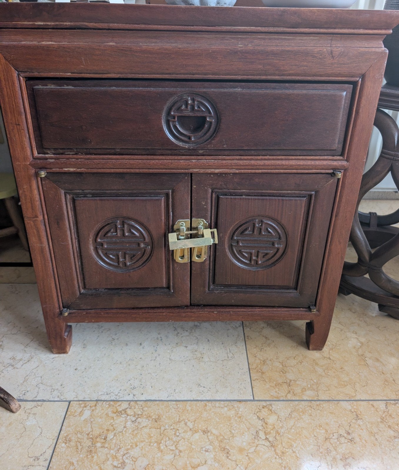 Chinese Kasten Collectie met Vitrinekast, Ophalen of Verzenden, Gebruikt