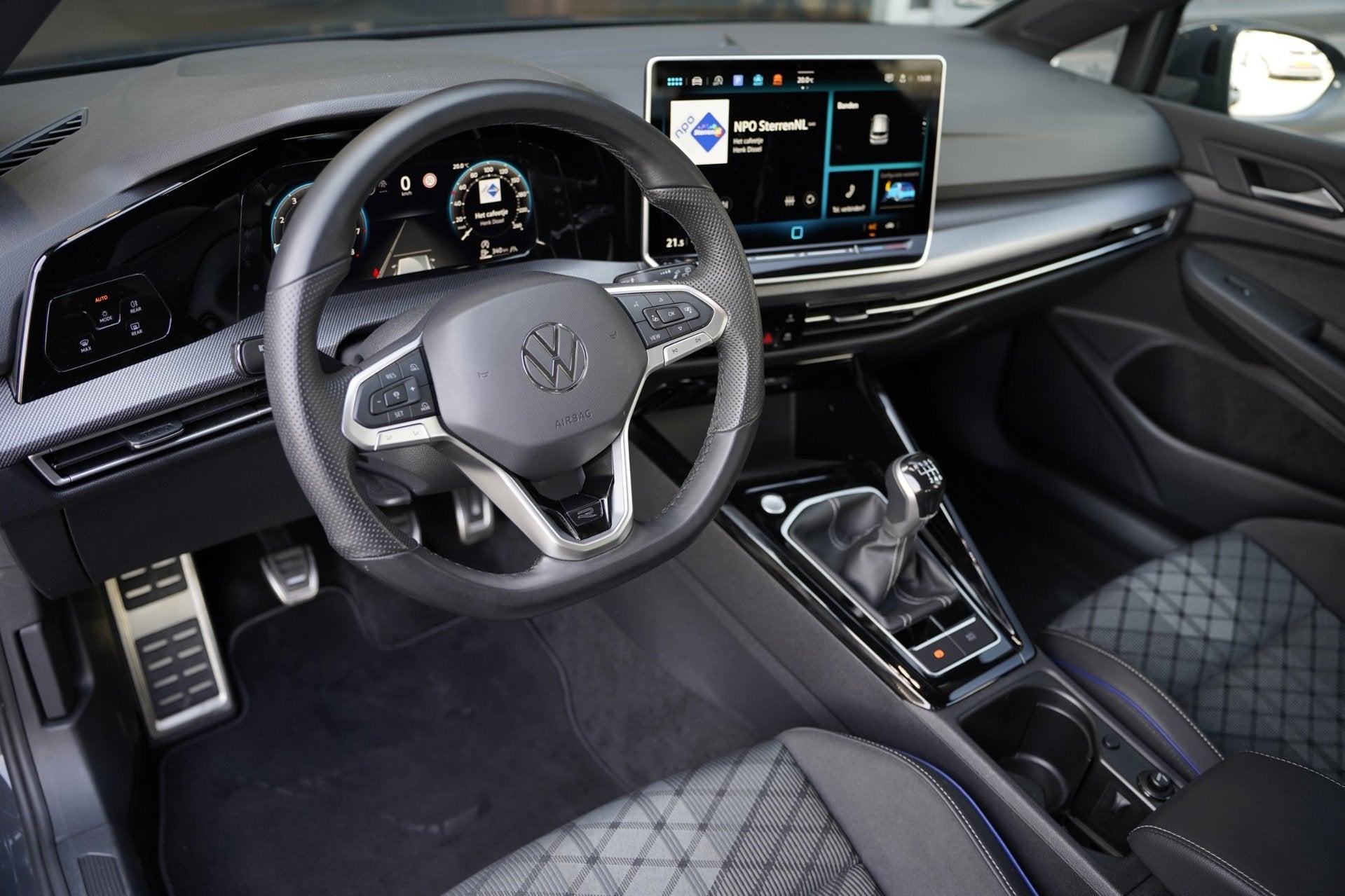 Volkswagen Golf 8.5 1.5 TSI 150PK 2x R-line Facelift Led ACC, Voorwielaandrijving, 680 kg, 4 cilinders, 150 pk