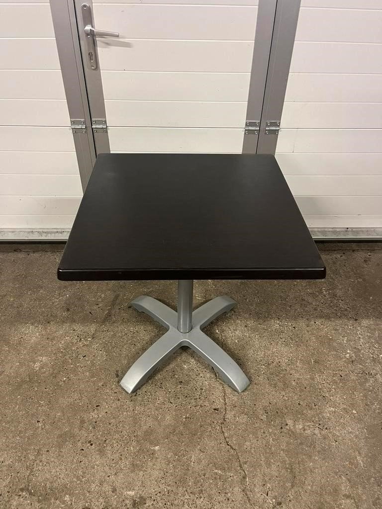 12 stuks Terras tafels horeca 70x70 cm werzalit, nette staat, Ophalen, Zo goed als nieuw