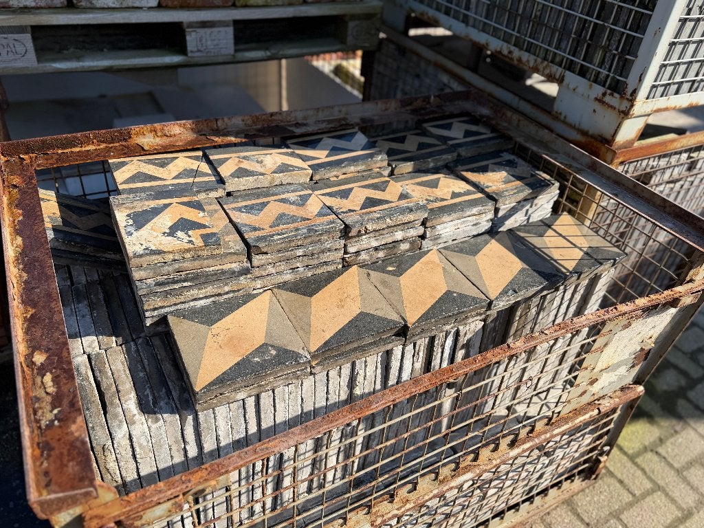 20m2 antieke Escher tegels 20x20x2.5cm., Ophalen, Overige materialen, Gebruikt, Overige typen