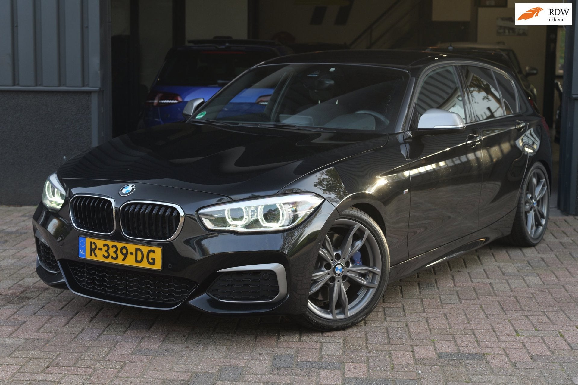 BMW 1-serie M140i xDrive Centennial High Executive Alcantara, Auto's, Dealer onderhouden, Gebruikt, 14 km/l, Bedrijf