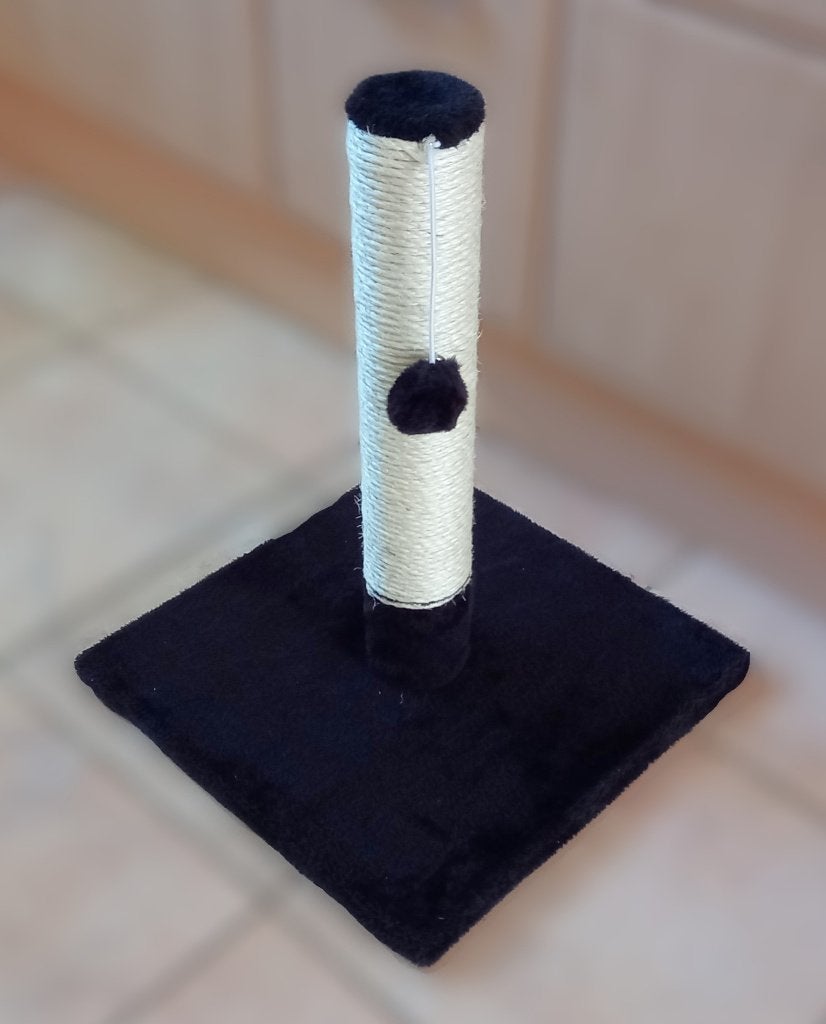 Zwarte kattenkrabpaal met speelbal - 35x35x45 cm, Dieren en Toebehoren, Ophalen of Verzenden, Zo goed als nieuw, Krabpaal