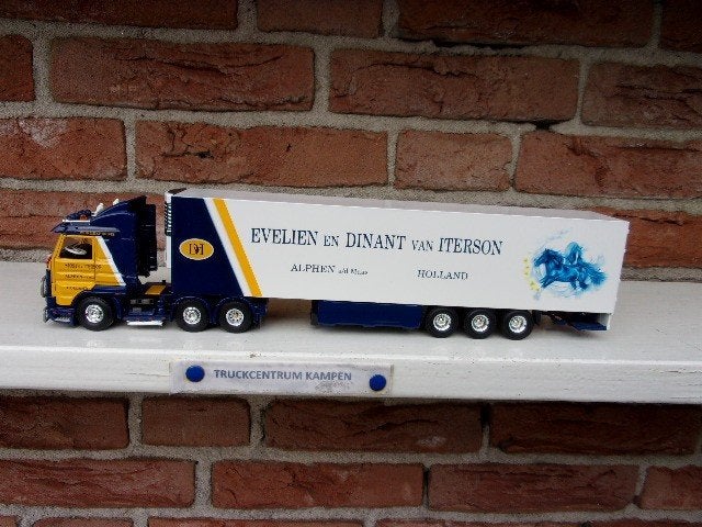Tekno  Scania  Streamliner  van  van  Iterson