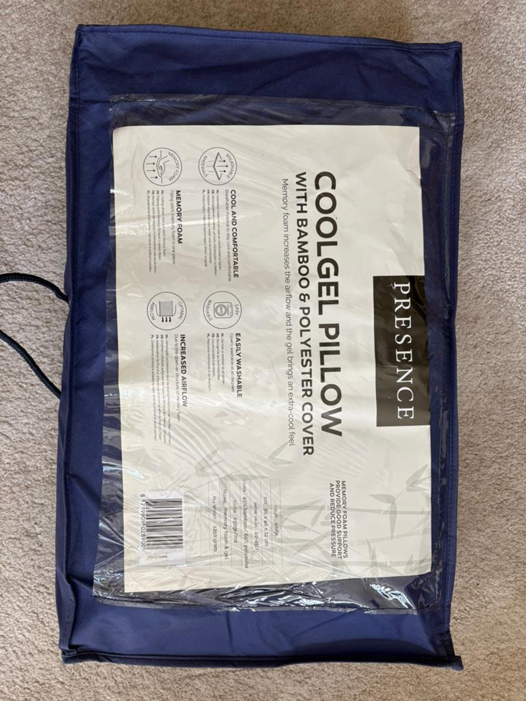 Presence Coolgel pillow - set ongebruikte hoofdkussens, Ophalen, Zo goed als nieuw, Eenpersoons, Kussen
