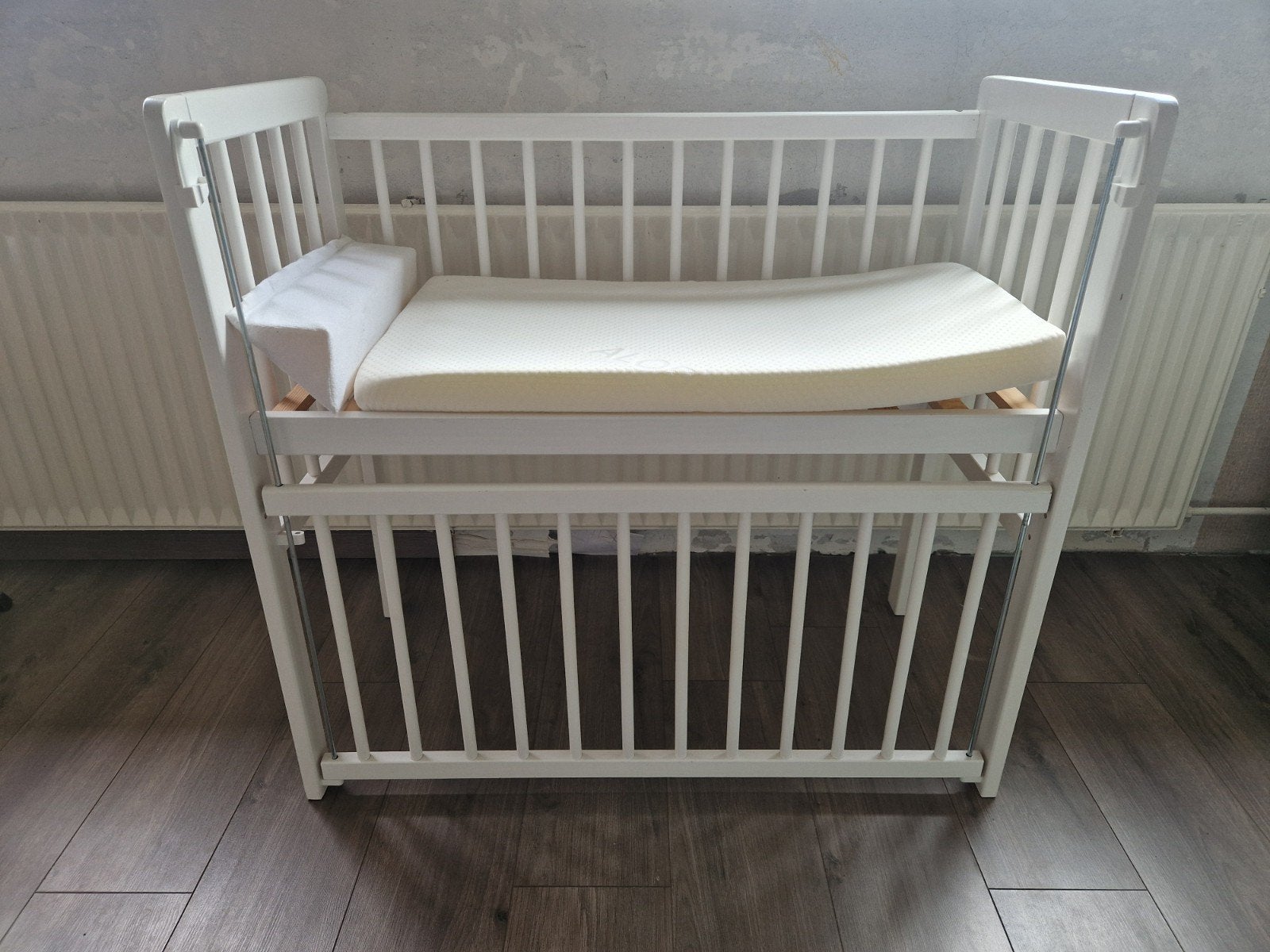 Co-sleeper van hout 90x40 cm + wieltjes, Ophalen of Verzenden, Nieuw, Wieg