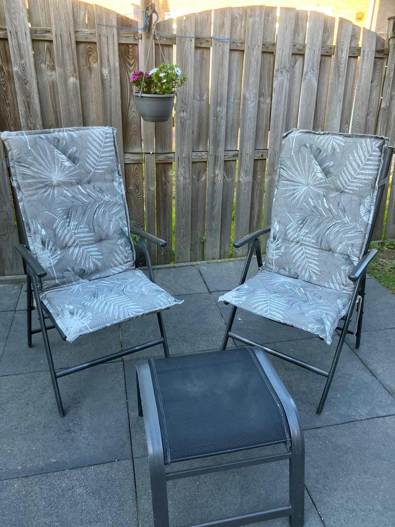 2 aluminium tuinstoelen met kussens en voetenbank, Tuin en Terras, Tuinstoelen, Ophalen, Gebruikt, Aluminium