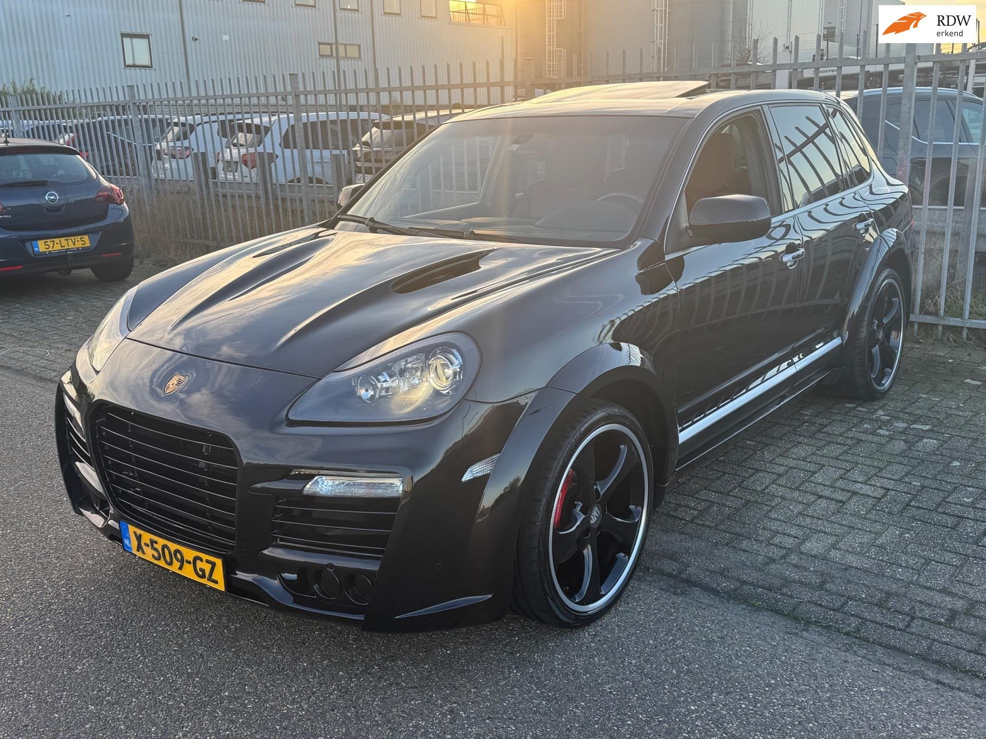 Porsche Cayenne 4.8 V8 Turbo Techart Magnum Facelift BTW, Automaat, Cayenne, 8 cilinders, Zwart
