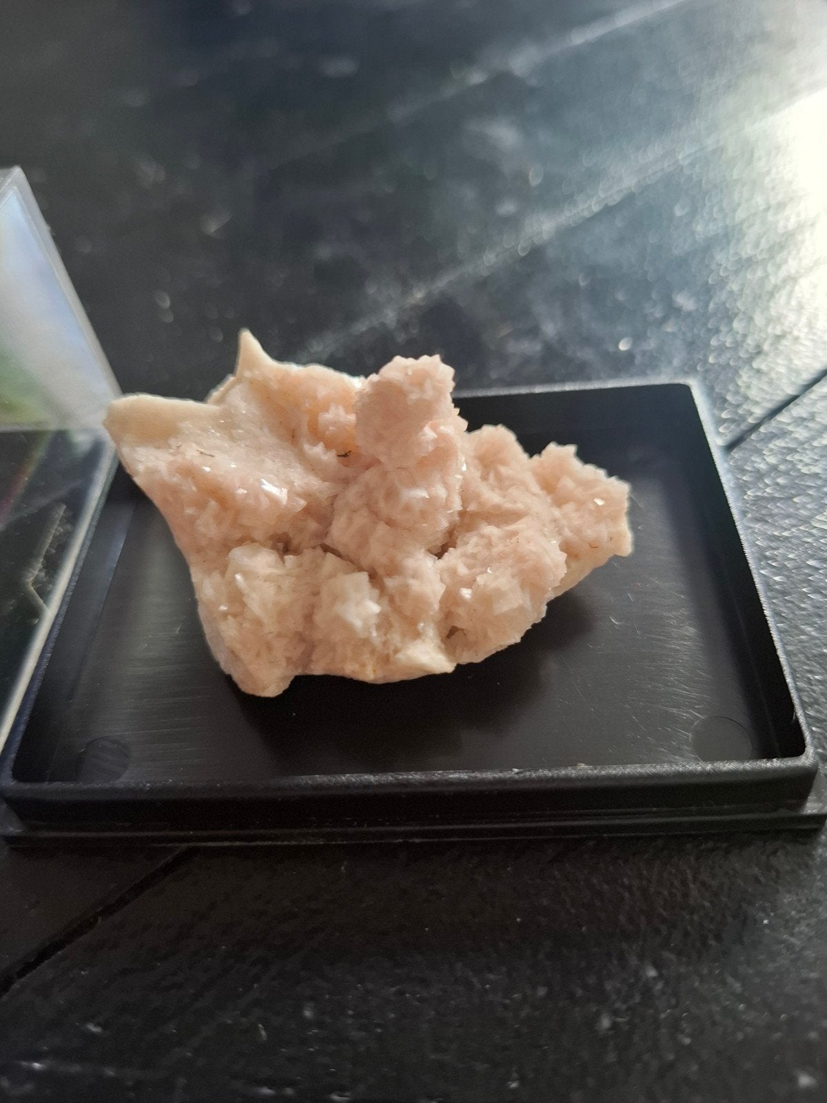 Dolomiet Roos Mineraal uit Zandobbio, Italië, Ophalen of Verzenden, Mineraal