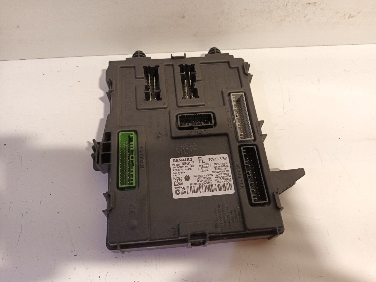 Computer body control Renault Scénic, Onderdelen@venauto.nl, Van der Ven Autorecycling B.V., Gebruikt, Ettenseweg 76, 4706 PB Roosendaal, The Netherlands