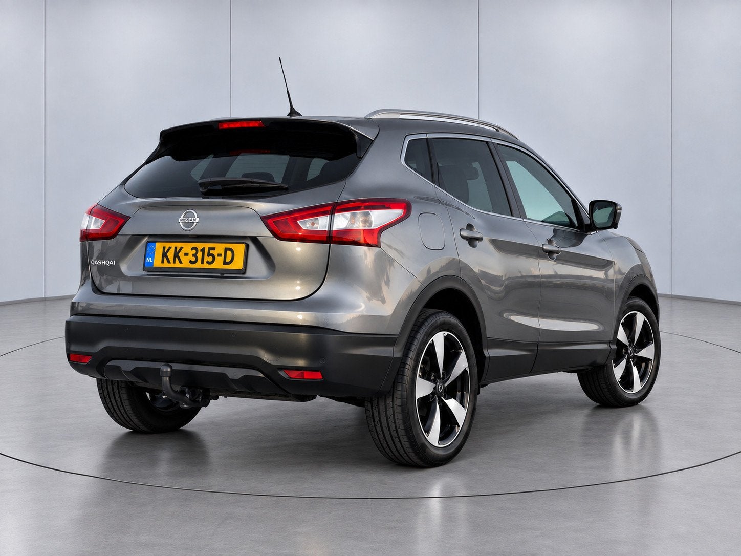 Nissan Qashqai 1.2 N-Connecta/NAVI/CAMERA/NW APK, Voorwielaandrijving, Dealer onderhouden, Stof, Gebruikt