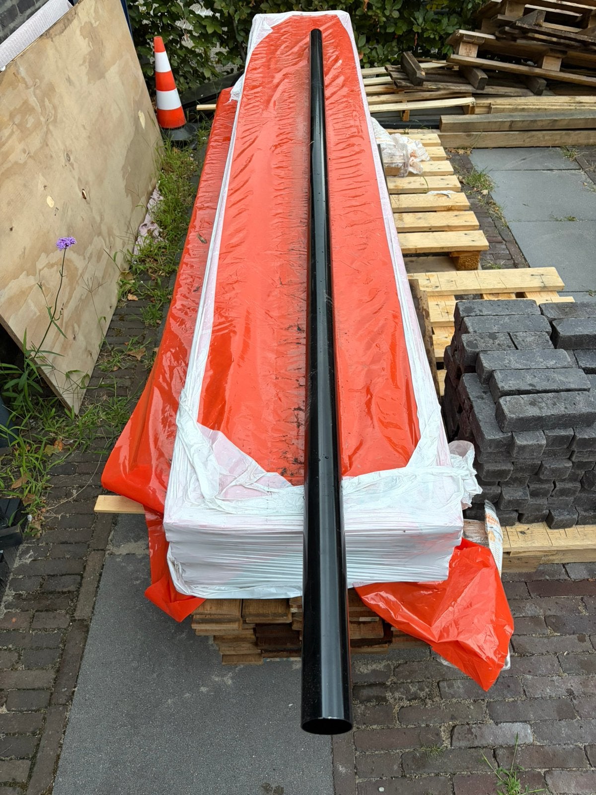 Hekwerk paal twee stuks ral 9005 rond 60mm lengte 280 cm, Ophalen, Minder dan 3 meter, Nieuw, 2 meter of meer