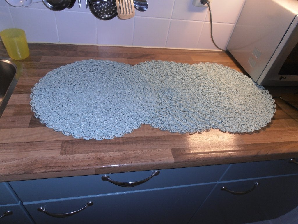 3 kleedjes diameter 39 cm .groen., Ophalen of Verzenden, Zo goed als nieuw, Haken, Machine