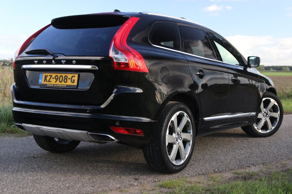 Volvo XC60 2.4 D5 AWD AUT,Pano,Leder,Bliss,H&K,Alle Opties, Auto's, Automaat, Euro 6, 197 €/maand, 2000 kg