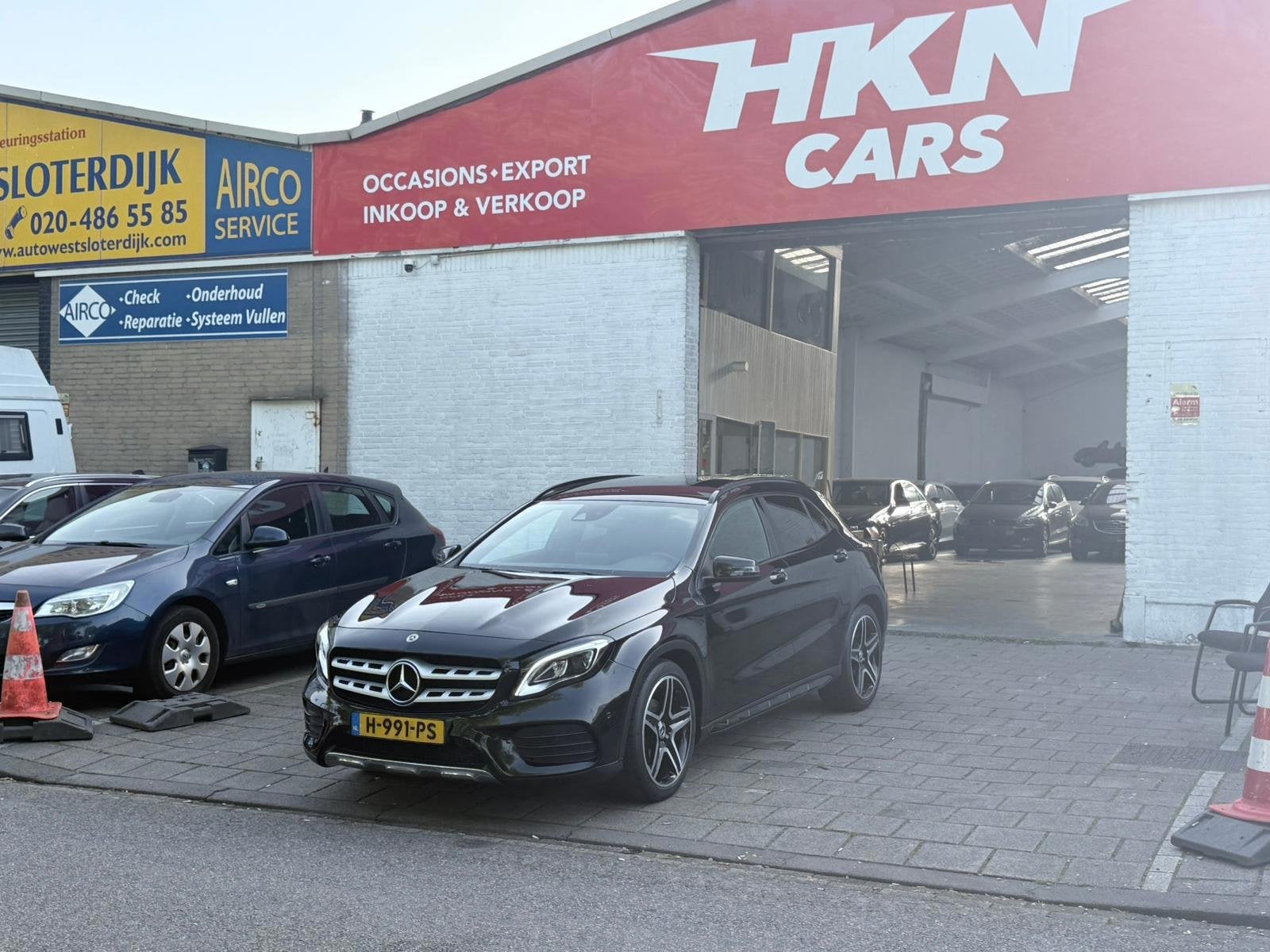 Mercedes-Benz GLA-klasse 180 Business Solution AMG Limited B, Auto's, Gebruikt, 4 cilinders, 715 kg, 1335 kg