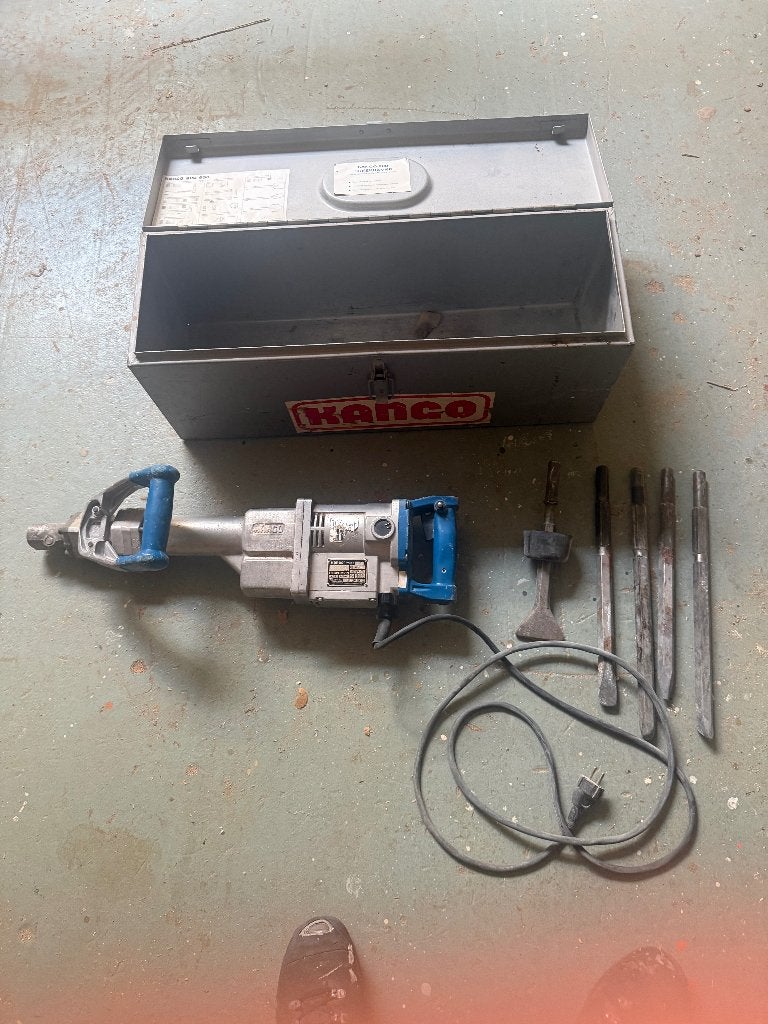 Kango 900 breekhamer, Doe-het-zelf en Verbouw, Gereedschap | Boormachines, Ophalen, Gebruikt, 600 watt of meer, Boor- en/of Breekhamer
