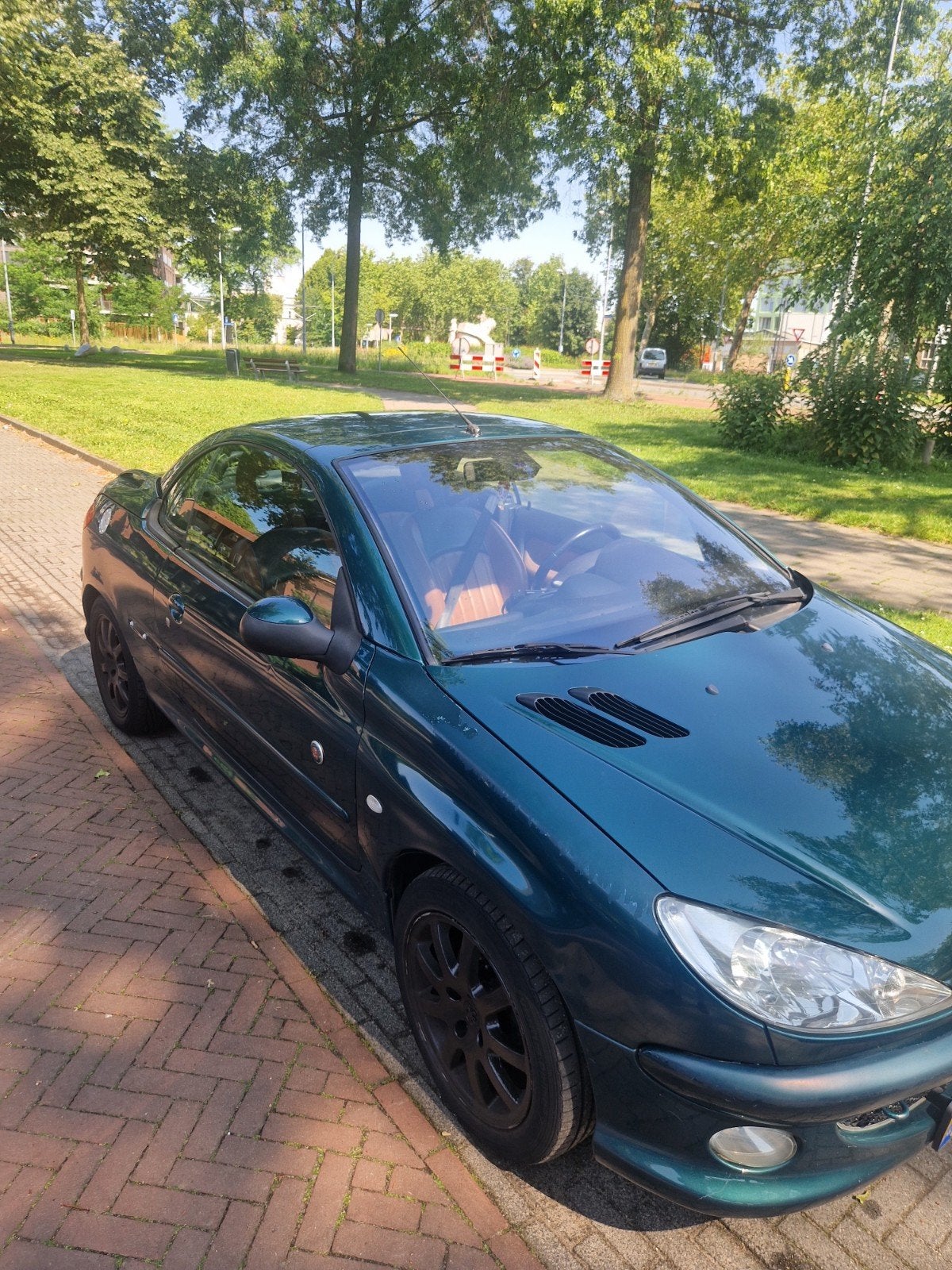 Peugeot 206 2.0 16V CC 2005 Groen, Auto's, Peugeot, 136 pk, 4 cilinders, Cabriolet, 4 stoelen