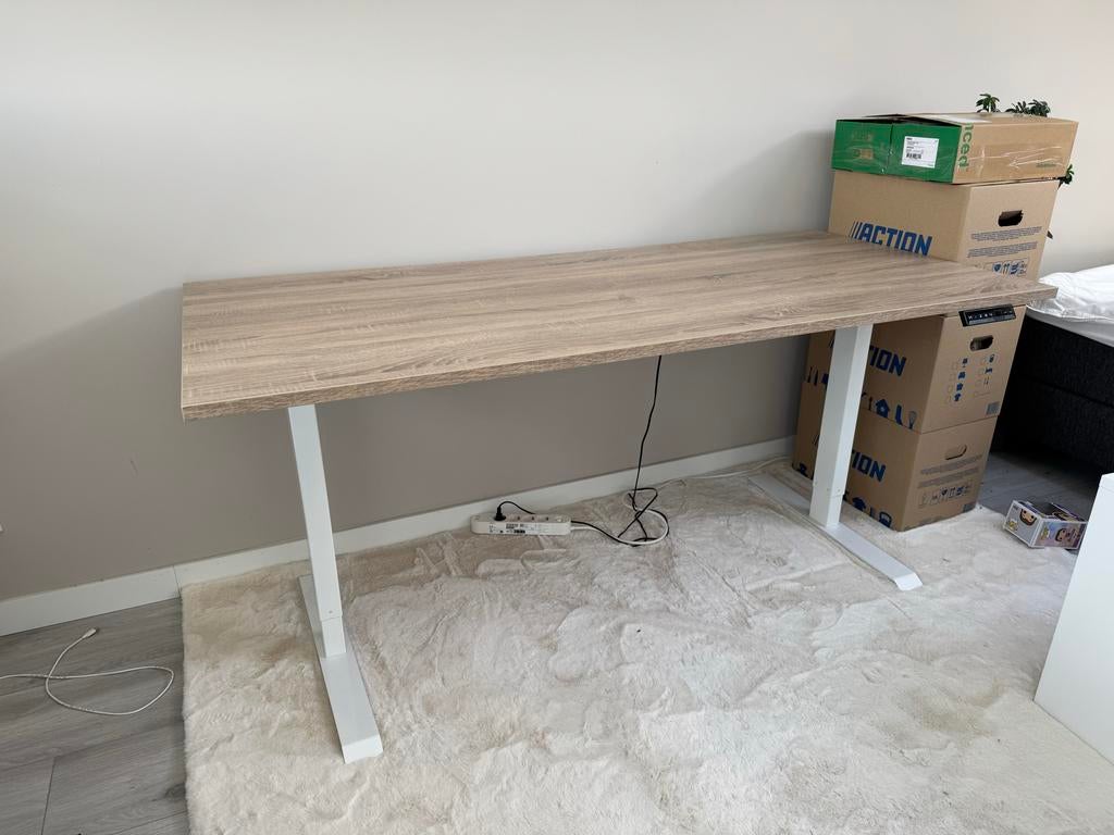 Elektrisch verstelbaar bureau 180x80 - Office Interior, Ophalen, Zit-sta bureau, Elektrisch, Spaanplaat of MDF