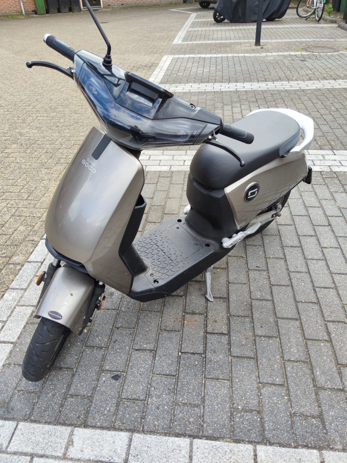 Elektrische scooter te koop - Inclusief slot, altijd binnen, Ophalen, Gebruikt, Elektrisch