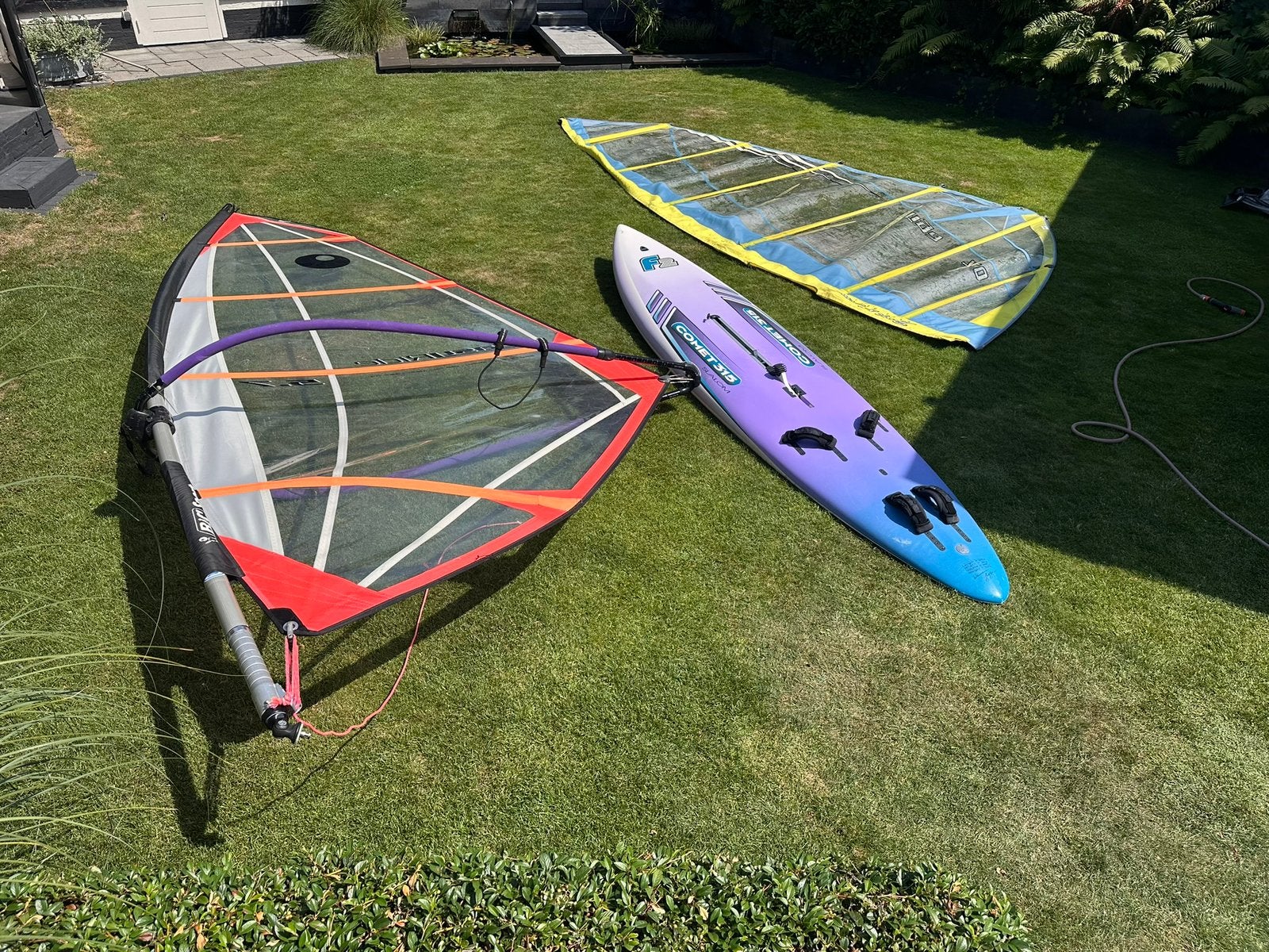 Complete windsurf (beginners) set! board, 2 zeilen., Ophalen, 300 cm of meer, Complete set, Met mast